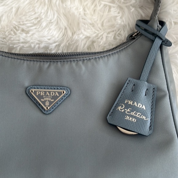 Prada Re-Edition 2000 - Picture 4 of 5